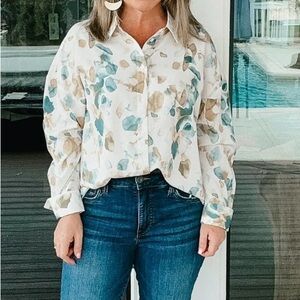 Anniewear women’s cream blue and tan watercolor button down blouse